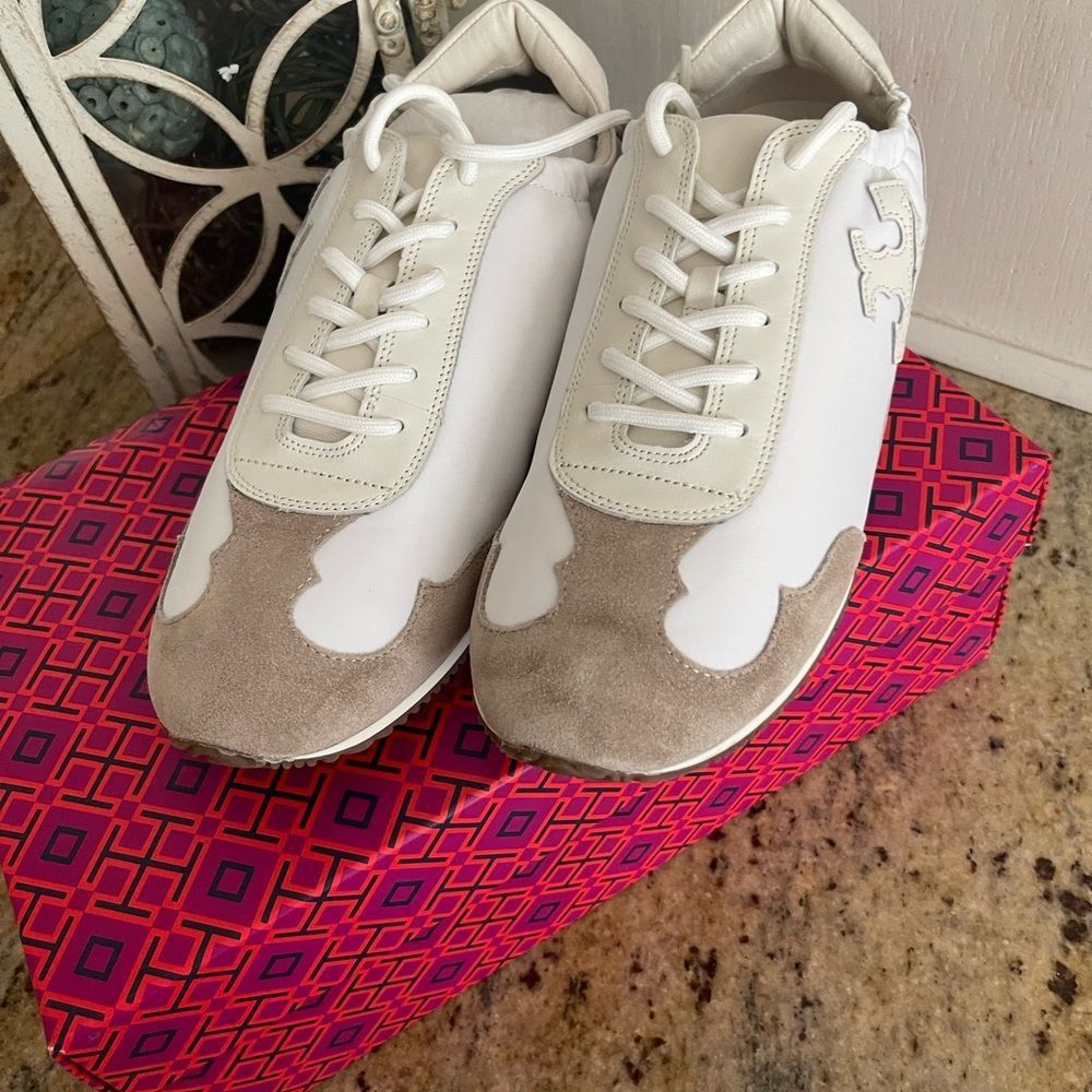 New Tory Burch leather sneakers - Picture 4 of 9